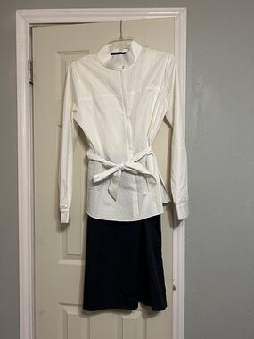 50% off sale🥂 off Elie Tahari white black dress 2 piece  belt sash